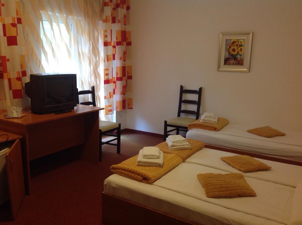 Hotel Panoramic Moneasa Habitación foto