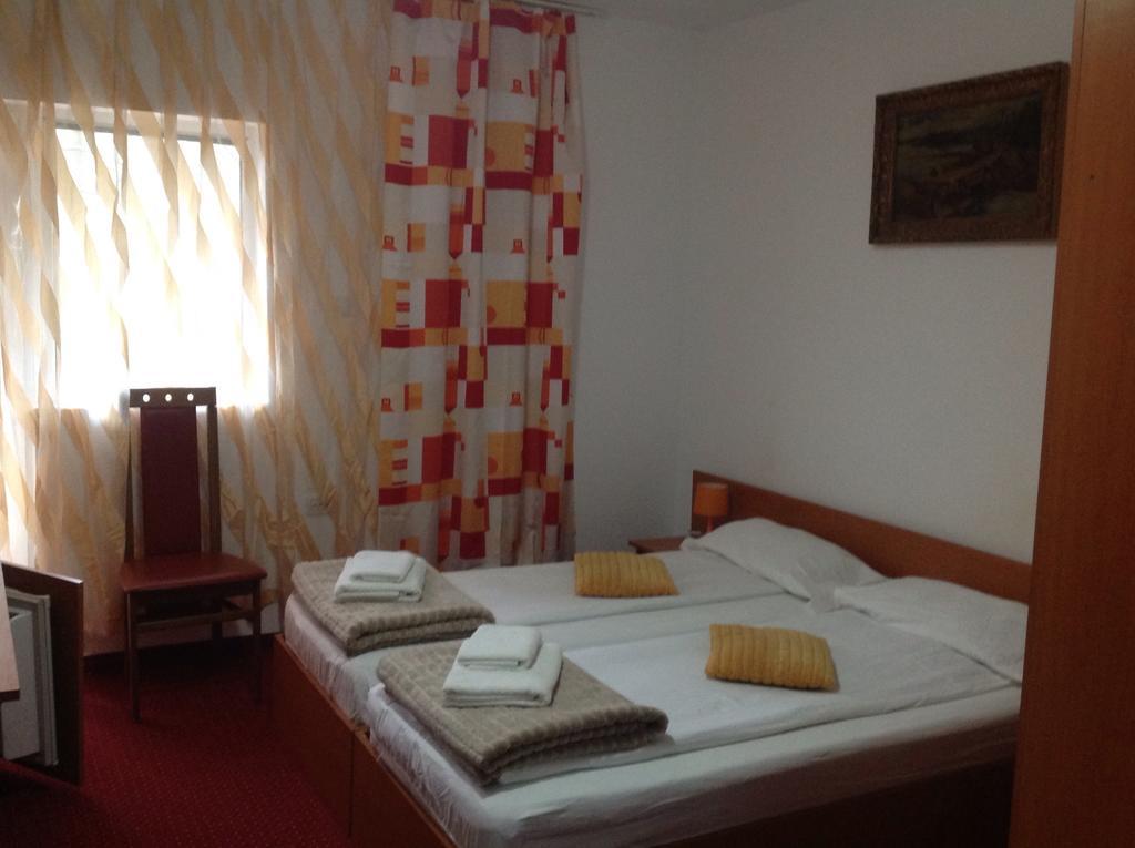 Hotel Panoramic Moneasa Habitación foto